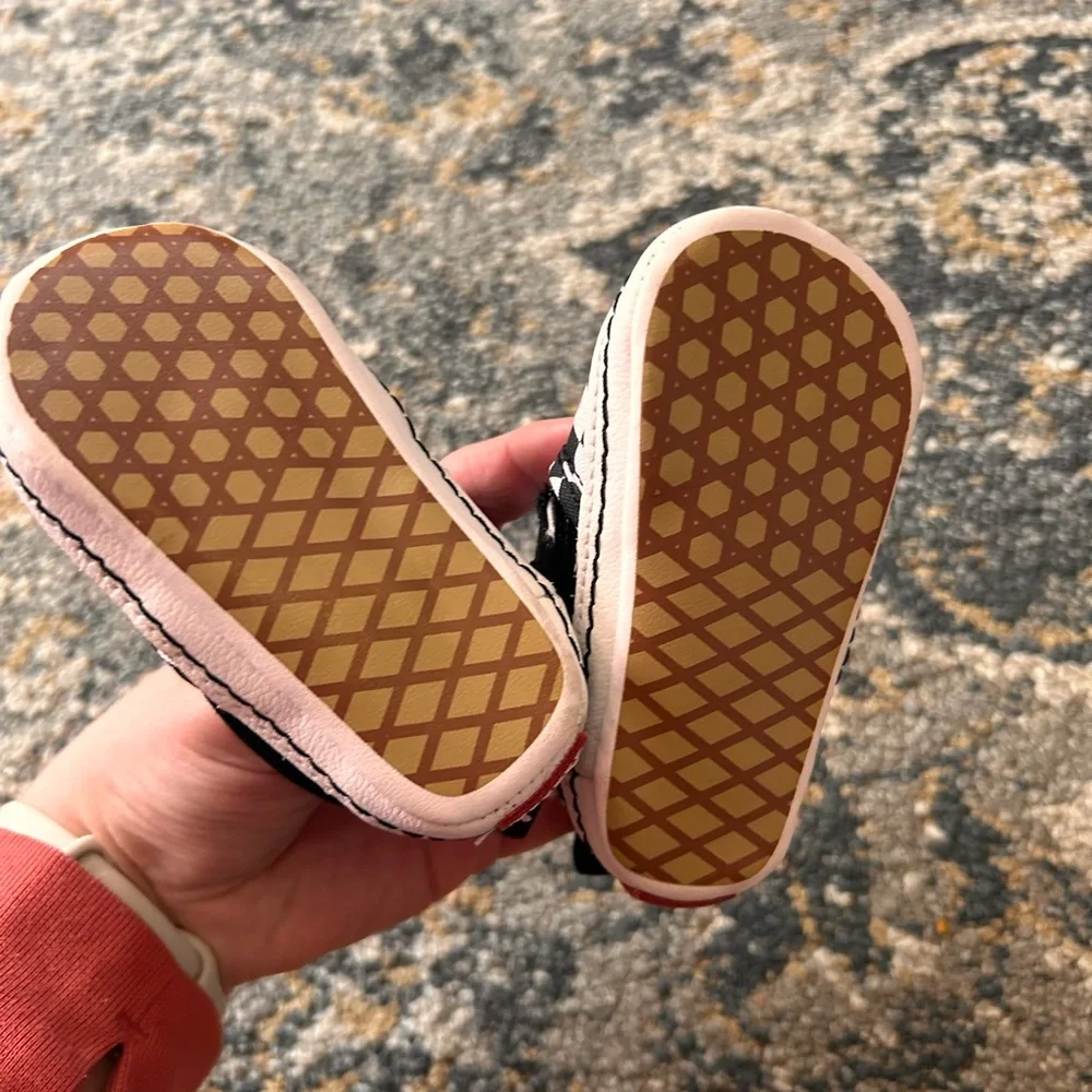 Vans - Picture 3 of 3